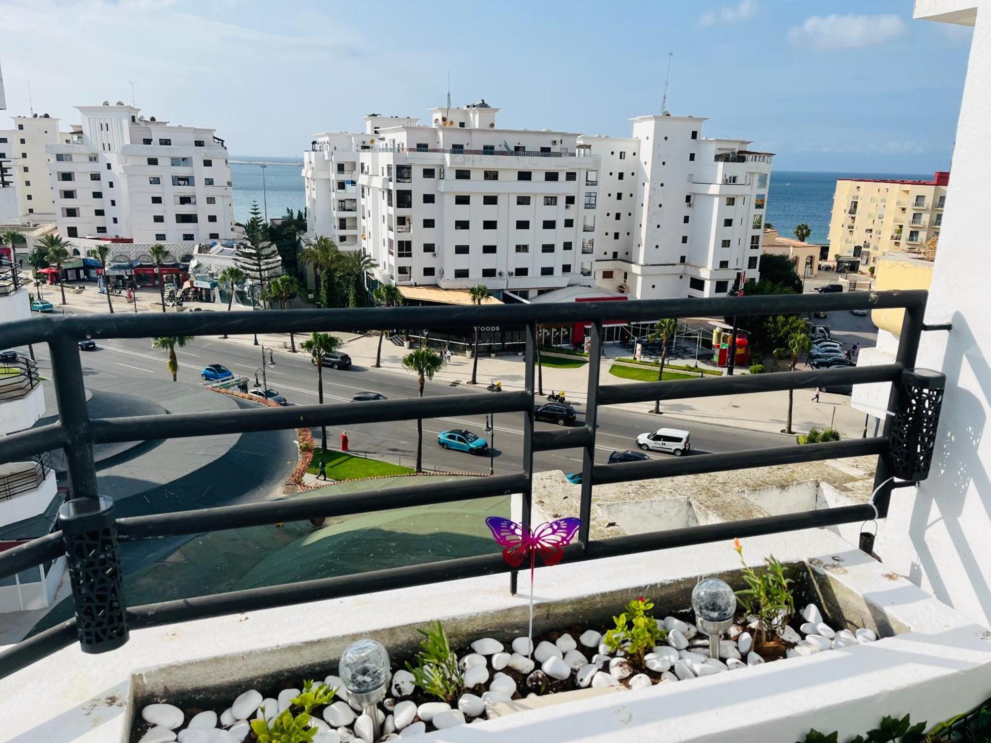 Bright Apartment With Sea View, Few Steps Away From The Tgv Tanger Exterior foto